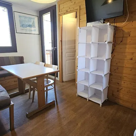 - Inout - 6 Beds Flat J-c4 *