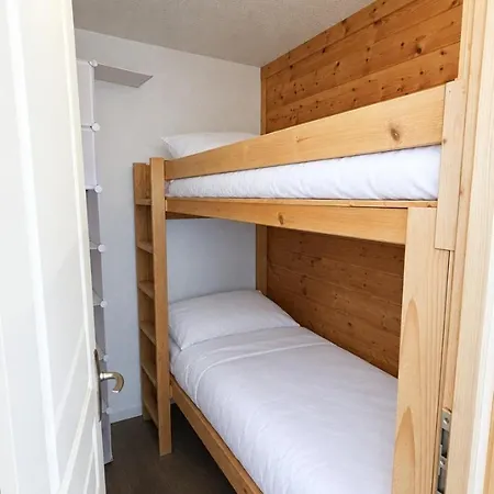 - Inout - 6 Beds Flat J-c4