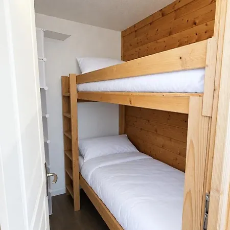 - Inout - 6 Beds Flat J-c4