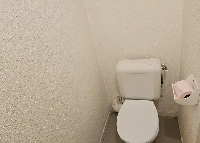 Apartment - Inout - 6 Beds Flat J-c4 *